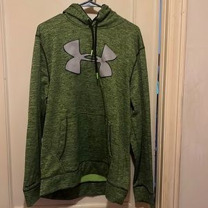 Gently loved green Under Armour hoodie size XL/TG smoke free.